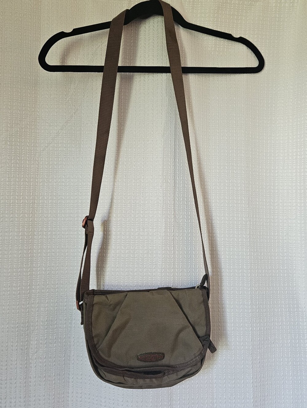 KEEN Hybrid Transport Crossbody bag purse - Picture 2 of 12